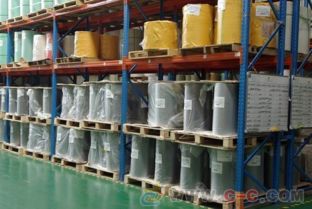 廣州貨架廠專業定制 托盤倉儲貨架與物流臺車的全方位解決方案